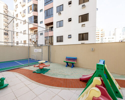 Apartamento Decorado no Lorena Cristina Residence