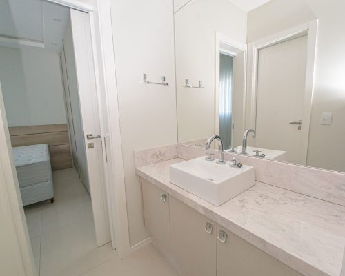 Apartamento Mobiliado à venda no Torre Esmeralda