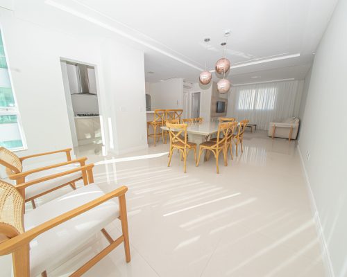 Apartamento Mobiliado à venda no Torre Esmeralda