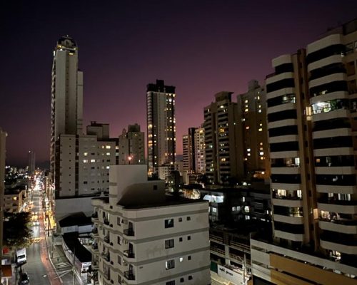 Apartamento à Venda no Ed. Montanha do Vale