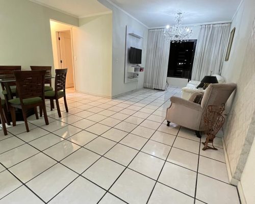 Apartamento à Venda no Ed. Montanha do Vale